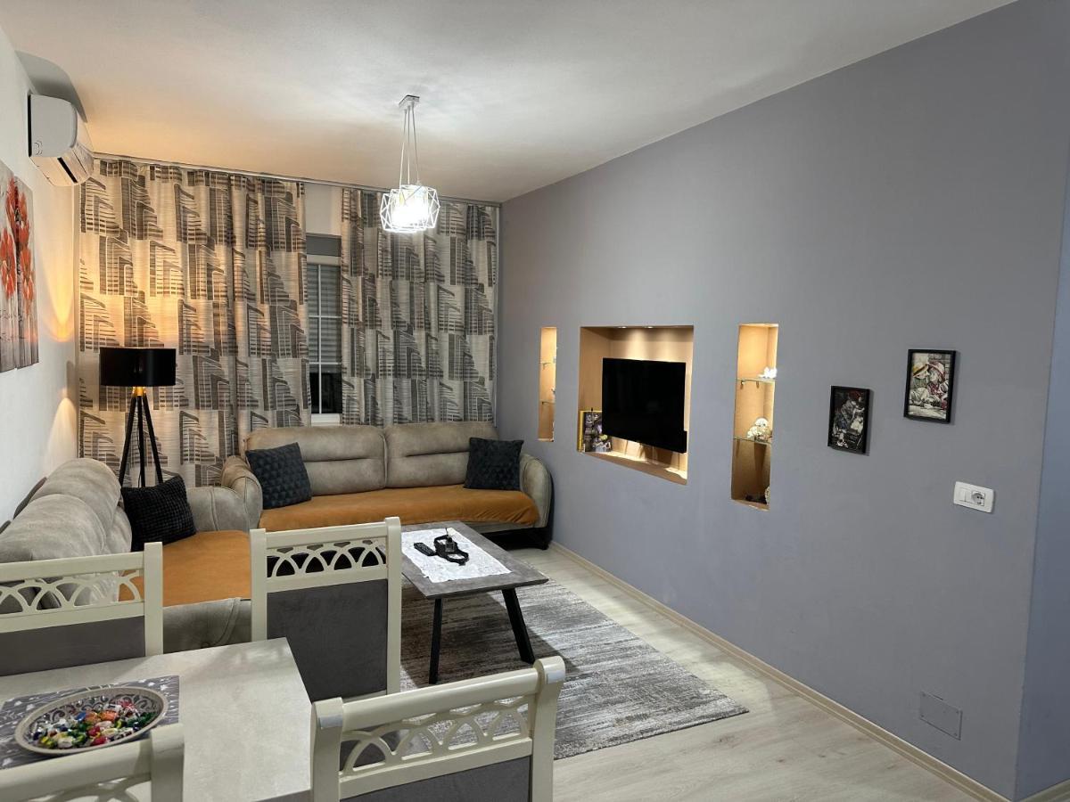 Grace'S Centre Apartment Shkoder Exterior photo