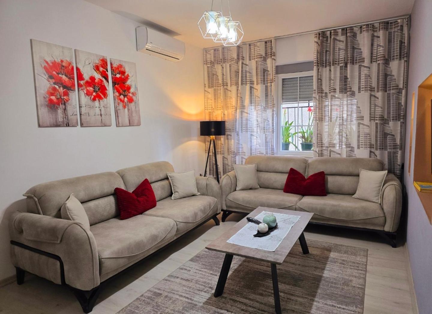 Grace'S Centre Apartment Shkoder Exterior photo